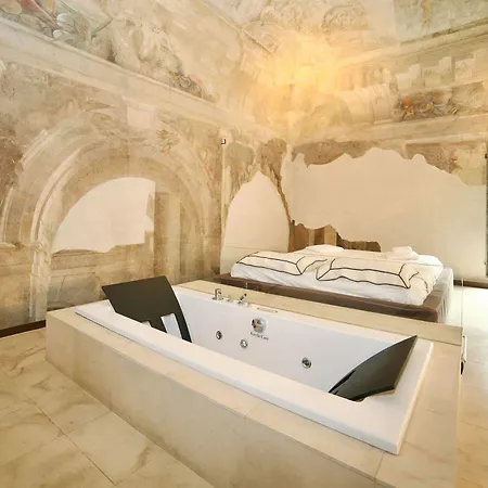 Hotel Florentia Suites *
